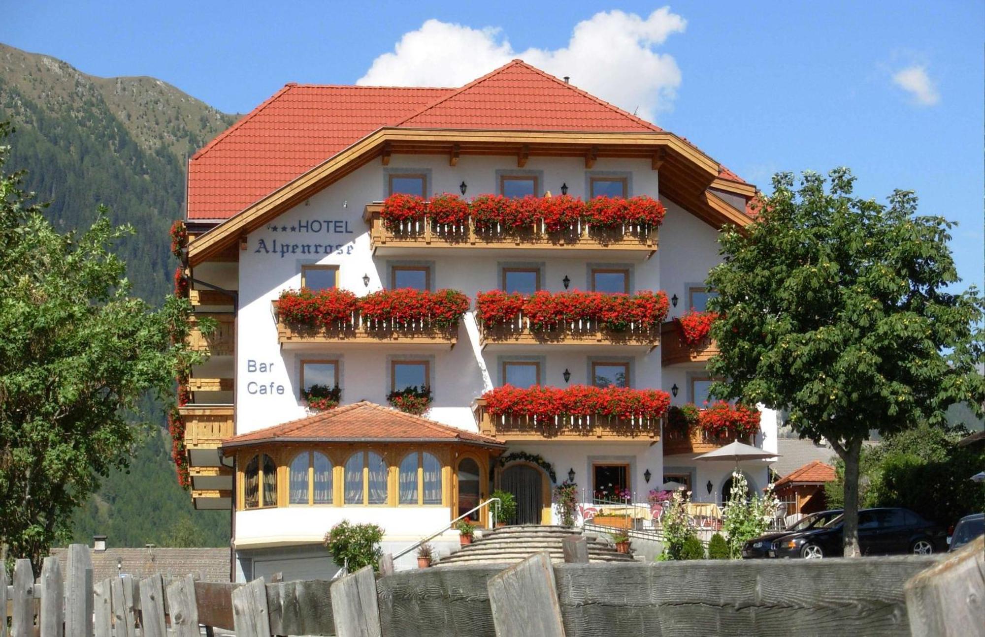 B&B Hotel Alpenrose Rooms & Apartments Valles Exterior foto