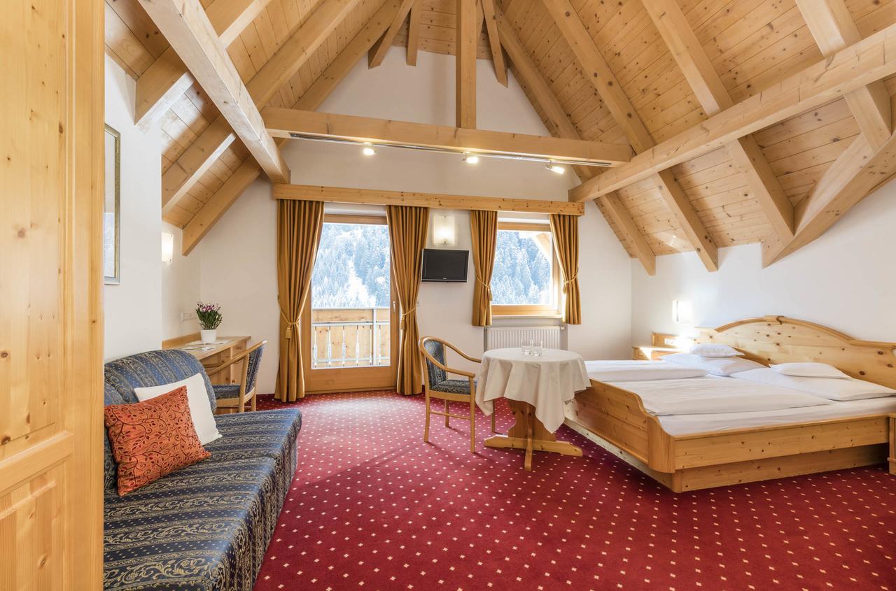 B&B Hotel Alpenrose Rooms & Apartments Valles Exterior foto