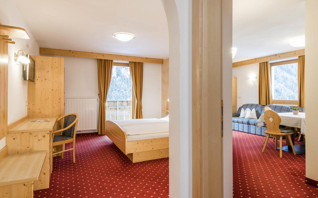 B&B Hotel Alpenrose Rooms & Apartments Valles Exterior foto